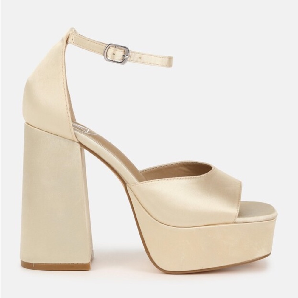 Brand New Satin Ivory White Platform Pumps Heels